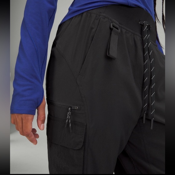 Lululemon Cargo High Rise Lined Hiking Pant - Picture 3 of 8